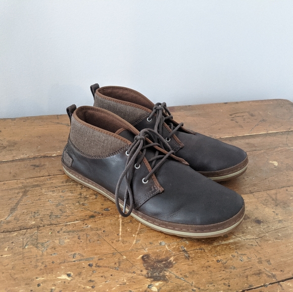 teva chukka